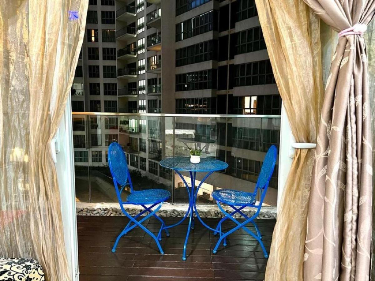 Ostello Regalia Skypool Klcc Kuala Lumpur Esterno foto